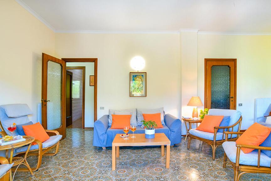 Villa Li Campi Масса-Лубренсе Екстер'єр фото