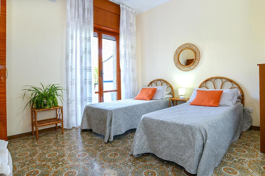 Villa Li Campi Масса-Лубренсе Екстер'єр фото
