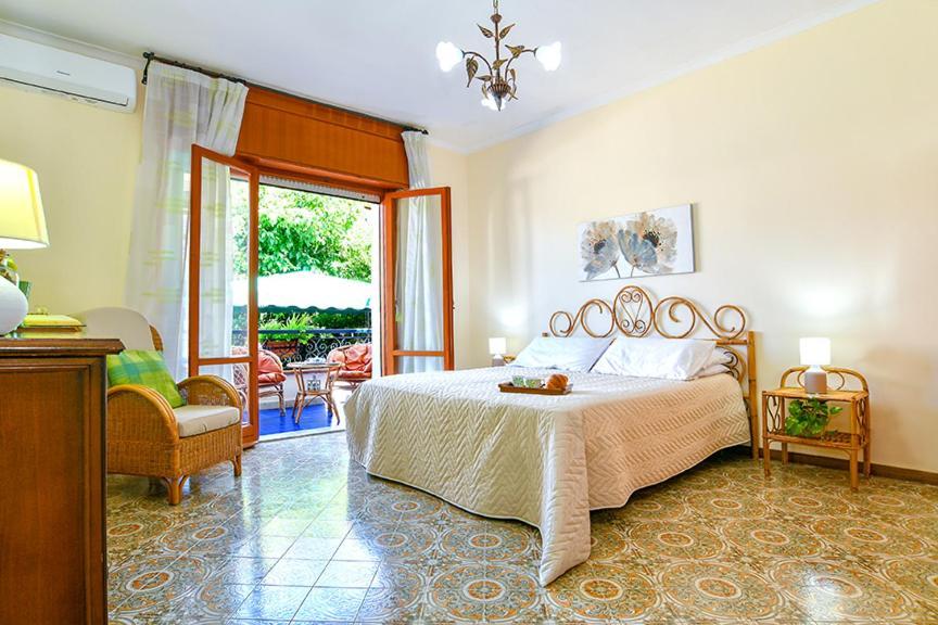 Villa Li Campi Масса-Лубренсе Екстер'єр фото